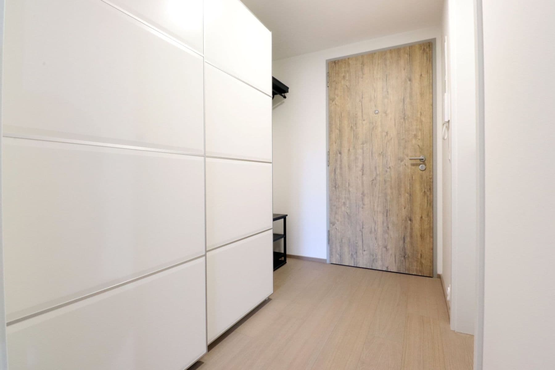 Pronájem bytu 1+kk 40 m², Vorařská, Praha, Praha Pronájem bytu 1+kk 40 m², Vorařská, Praha, Praha
