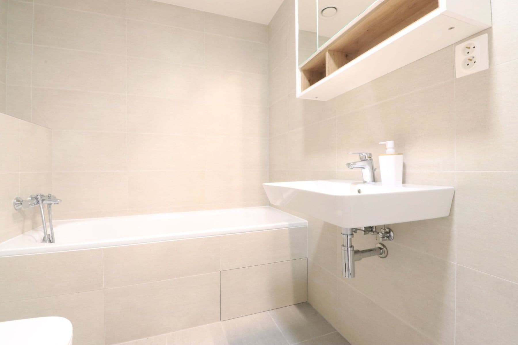 Pronájem bytu 1+kk 40 m², Vorařská, Praha, Praha Pronájem bytu 1+kk 40 m², Vorařská, Praha, Praha