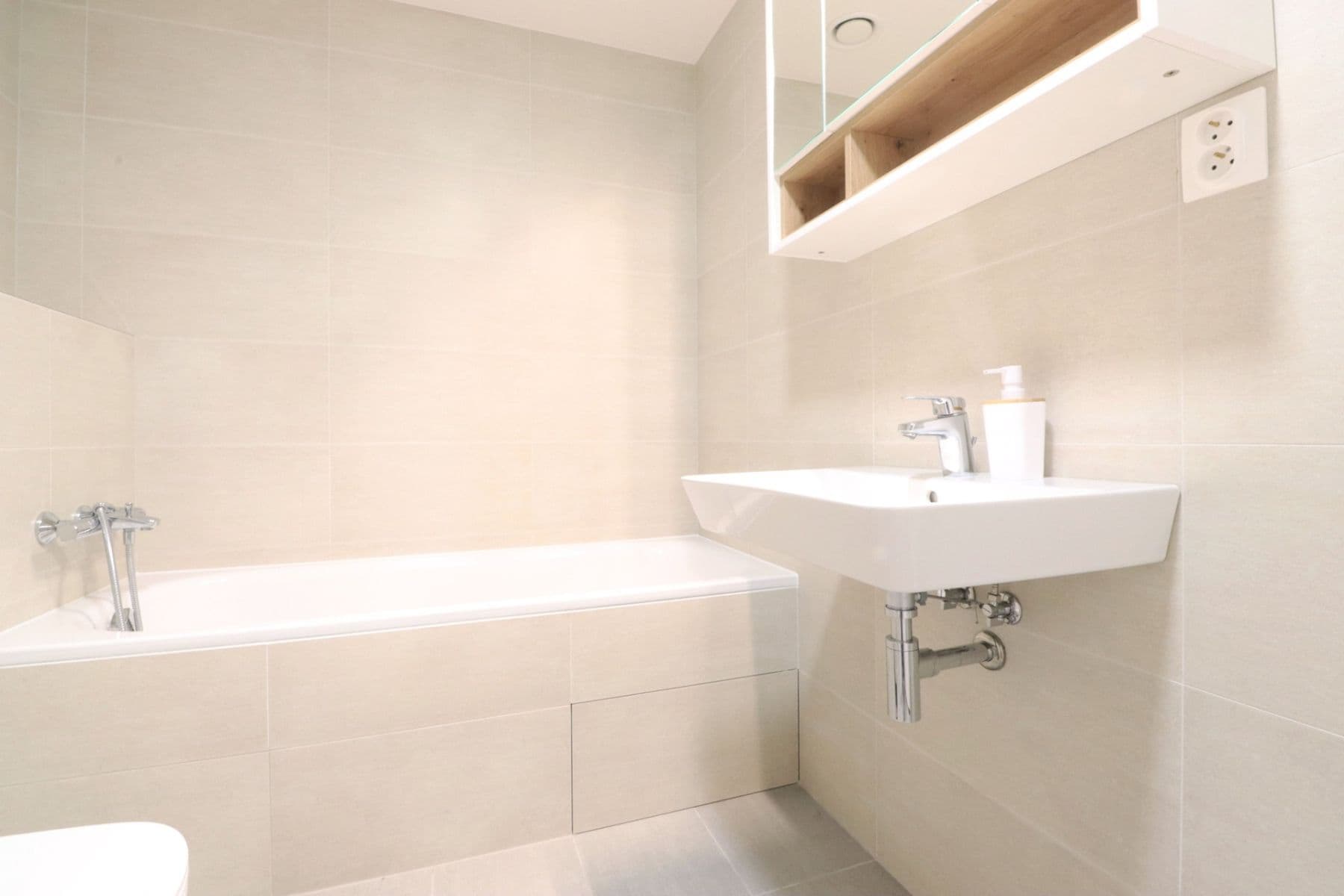 Pronájem bytu 1+kk 40 m², Vorařská, Praha, Praha Pronájem bytu 1+kk 40 m², Vorařská, Praha, Praha