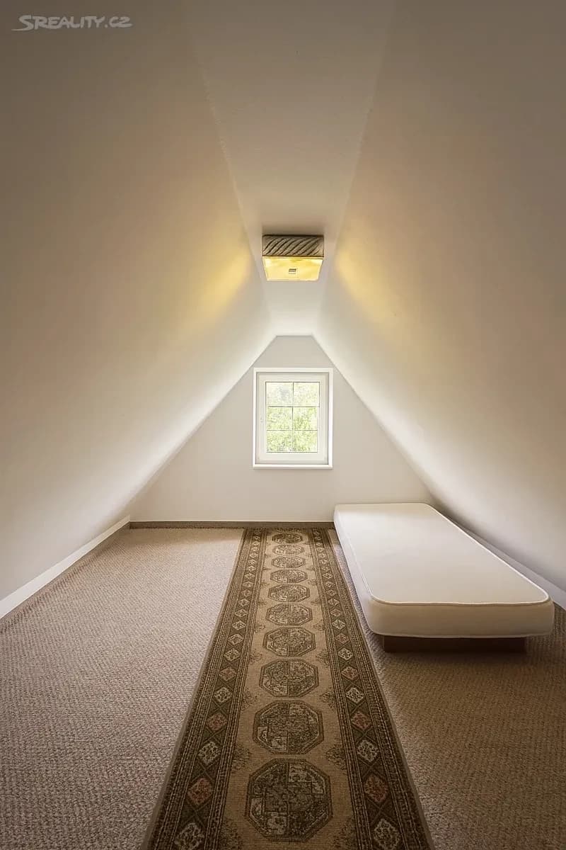 Prodej domu 396 m², pozemek 660 m², Karla Čapka, Chomutov, Ústecký kraj Prodej domu 396 m², pozemek 660 m², Karla Čapka, Chomutov, Ústecký kraj