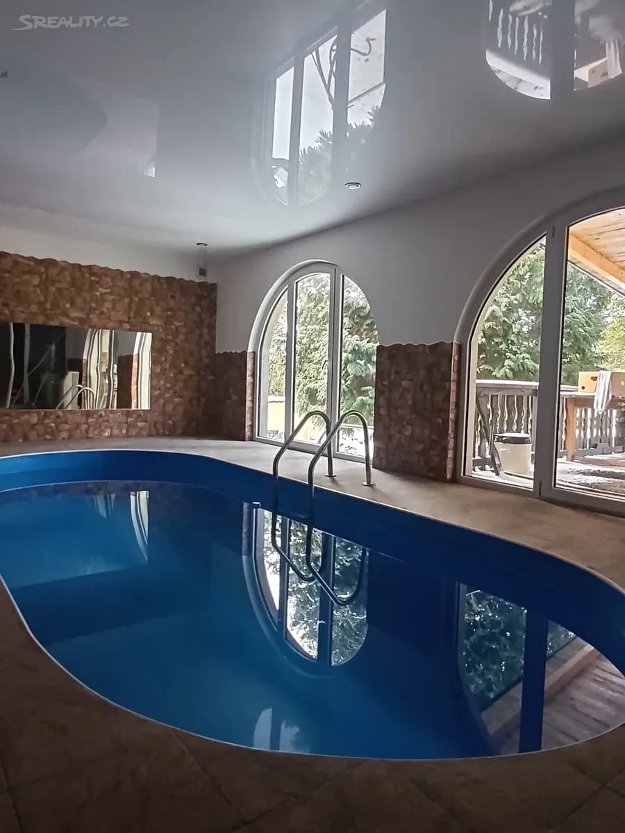 Prodej domu 396 m², pozemek 660 m², Karla Čapka, Chomutov, Ústecký kraj Prodej domu 396 m², pozemek 660 m², Karla Čapka, Chomutov, Ústecký kraj