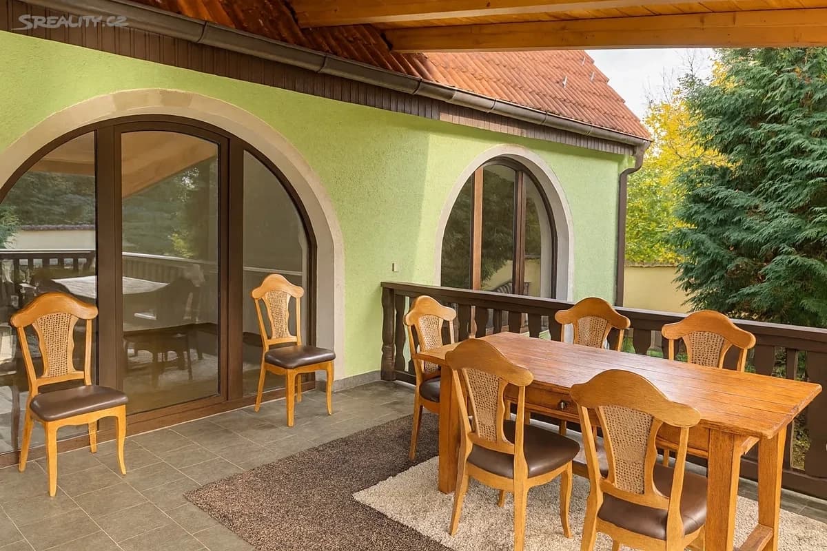 Prodej domu 396 m², pozemek 660 m², Karla Čapka, Chomutov, Ústecký kraj Prodej domu 396 m², pozemek 660 m², Karla Čapka, Chomutov, Ústecký kraj