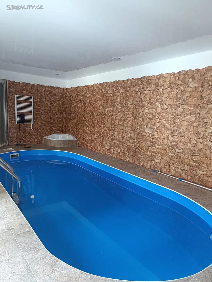 Prodej domu 396 m², pozemek 660 m², Karla Čapka, Chomutov, Ústecký kraj Prodej domu 396 m², pozemek 660 m², Karla Čapka, Chomutov, Ústecký kraj