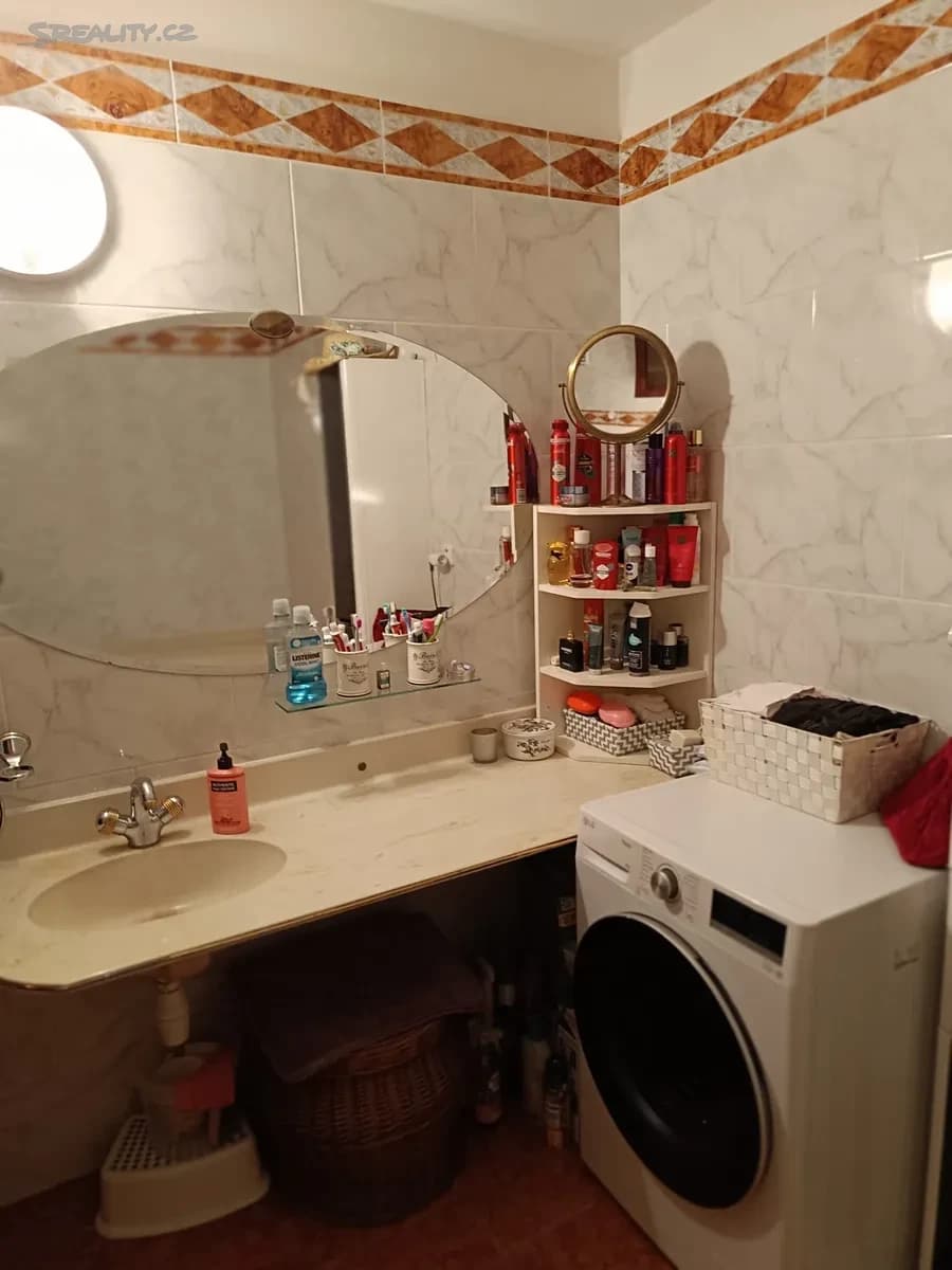 Prodej domu 396 m², pozemek 660 m², Karla Čapka, Chomutov, Ústecký kraj Prodej domu 396 m², pozemek 660 m², Karla Čapka, Chomutov, Ústecký kraj