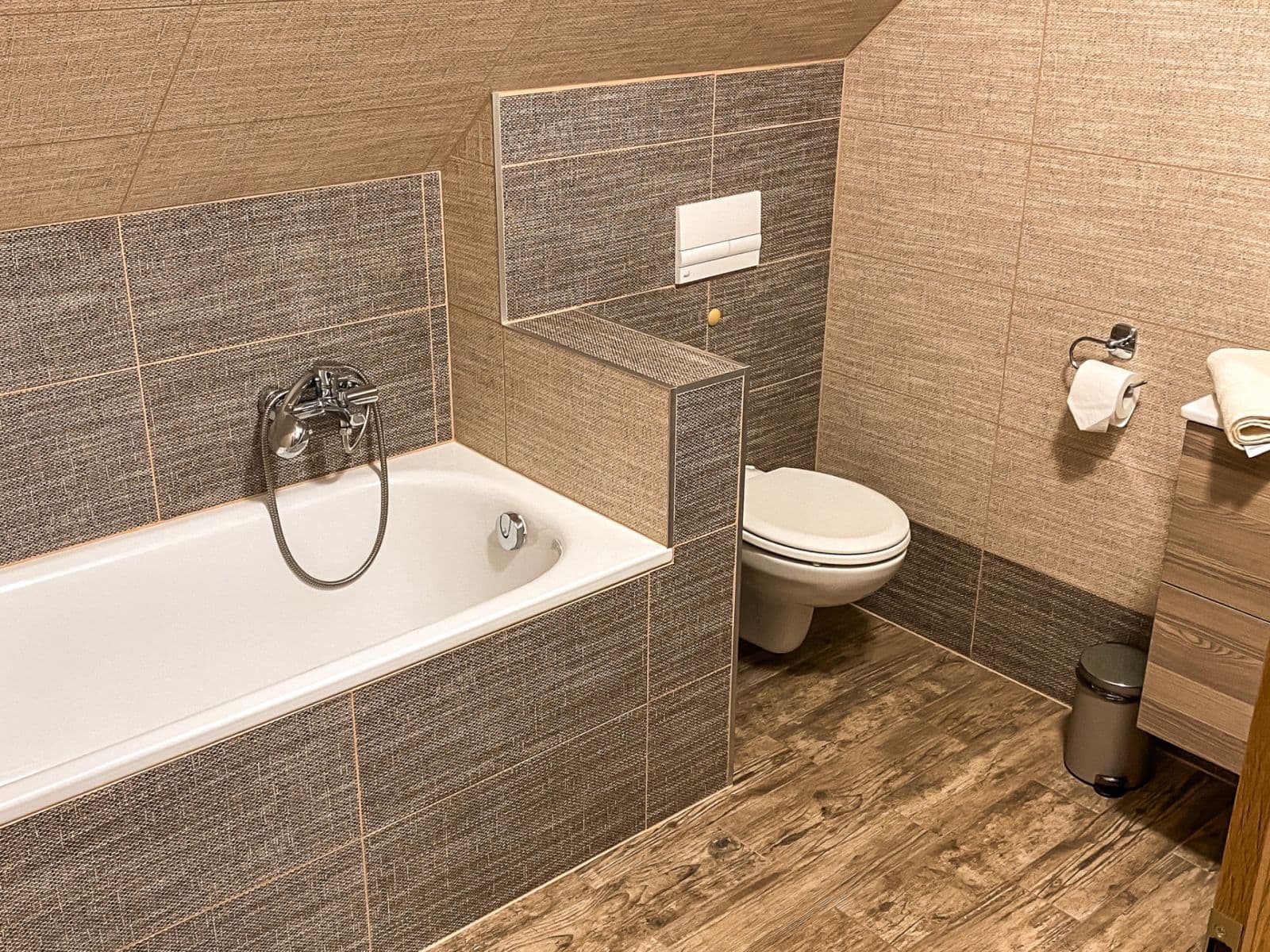 Prodej chaty, chalupy 167 m², pozemek 1.484 m², Žacléř, Královéhradecký kraj Prodej chaty, chalupy 167 m², pozemek 1.484 m², Žacléř, Královéhradecký kraj