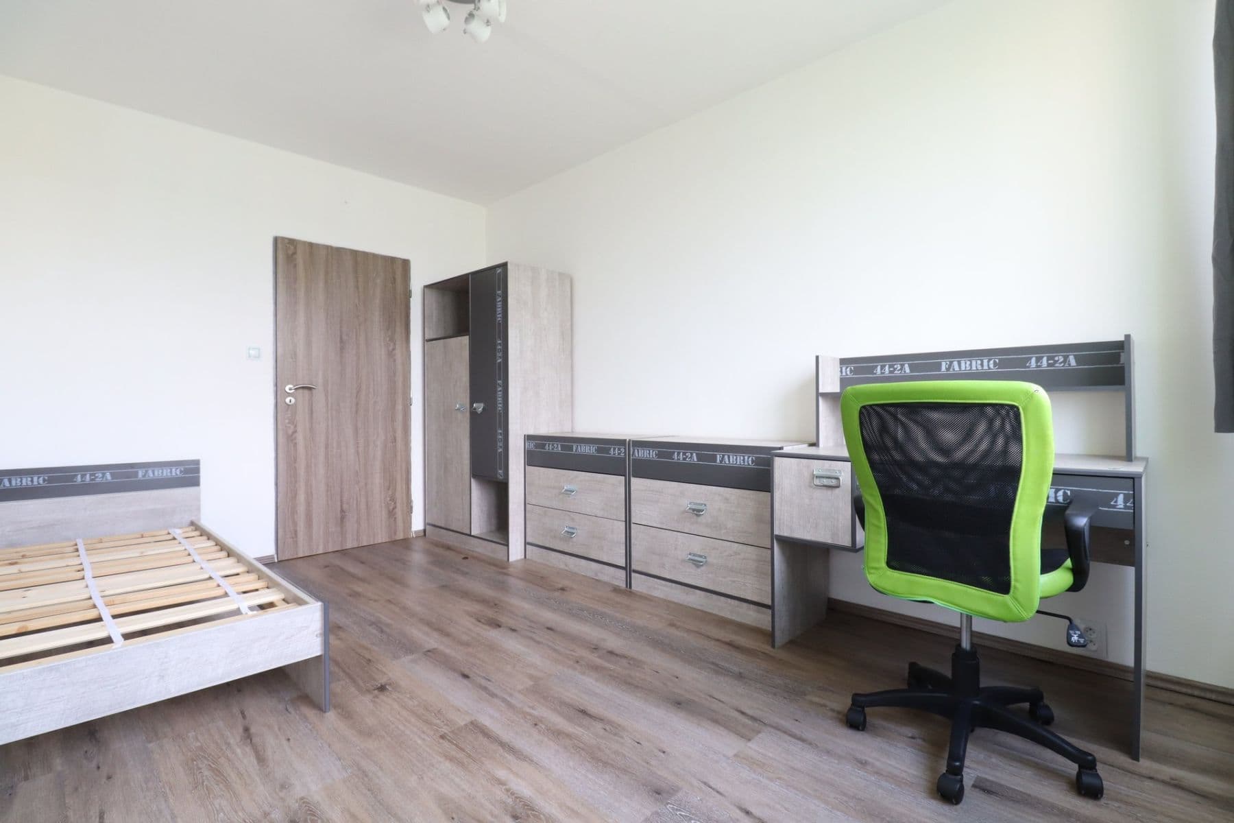 Pronájem bytu 3+1 73 m², Prusíkova, Praha, Praha Pronájem bytu 3+1 73 m², Prusíkova, Praha, Praha