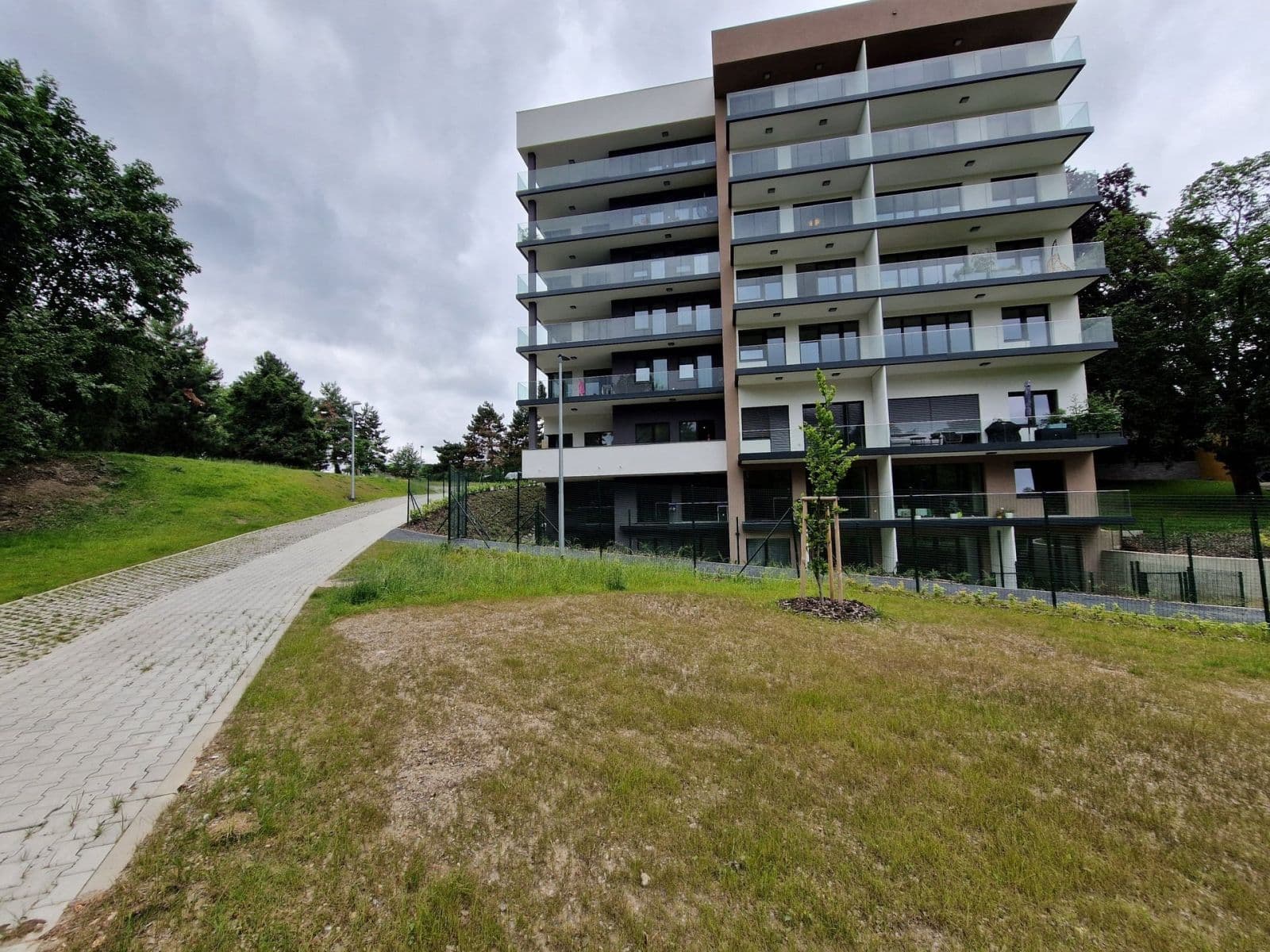 Pronájem bytu 3+kk 87 m², K Červenému vrchu, Praha, Praha Pronájem bytu 3+kk 87 m², K Červenému vrchu, Praha, Praha