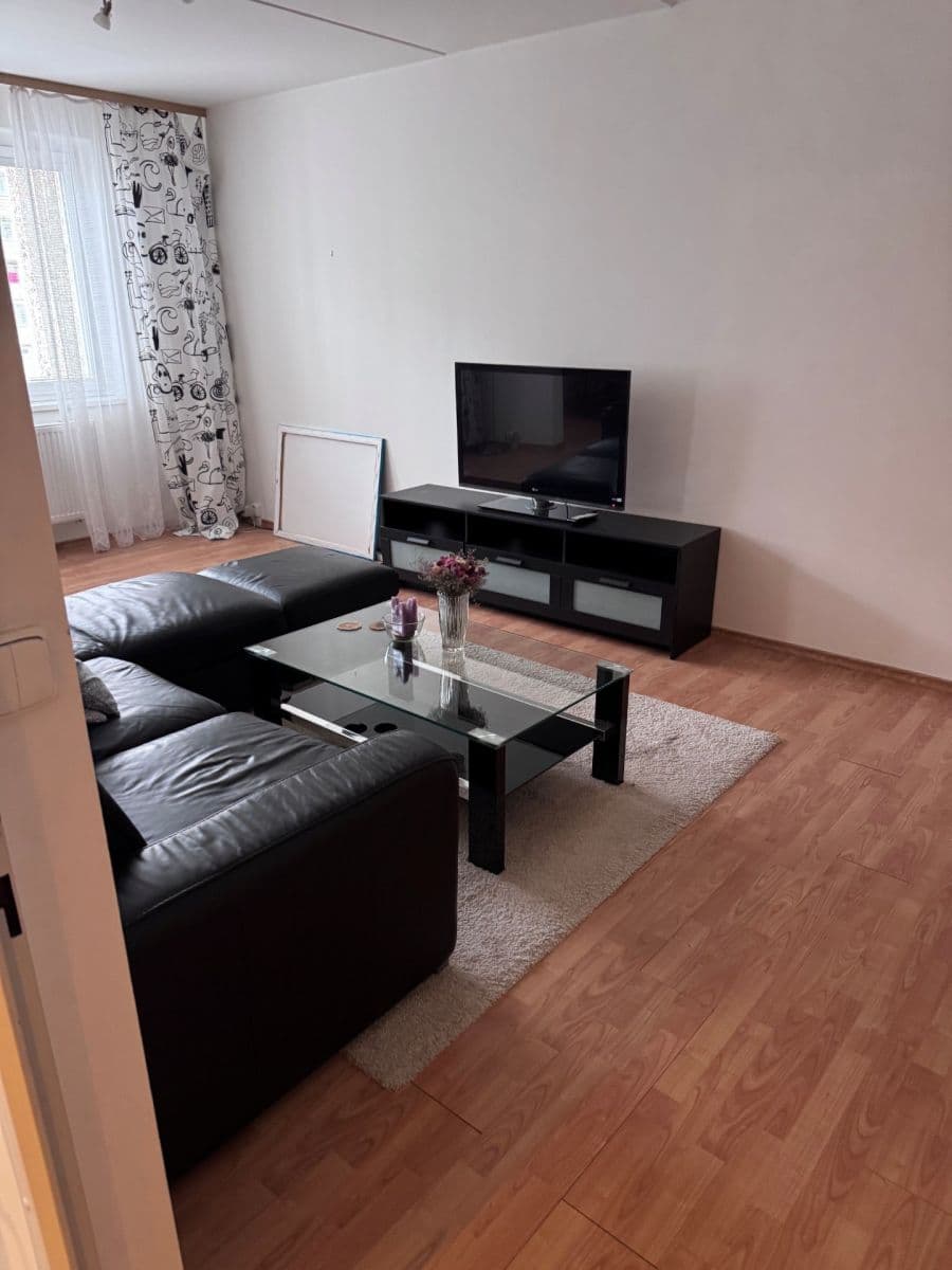 Pronájem bytu 2+1 67 m², Mirotická, Praha, Praha Pronájem bytu 2+1 67 m², Mirotická, Praha, Praha