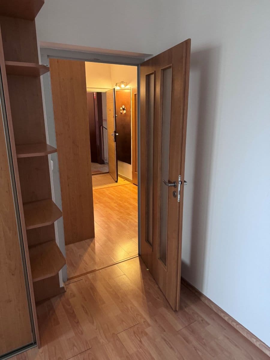 Pronájem bytu 2+1 67 m², Mirotická, Praha, Praha Pronájem bytu 2+1 67 m², Mirotická, Praha, Praha