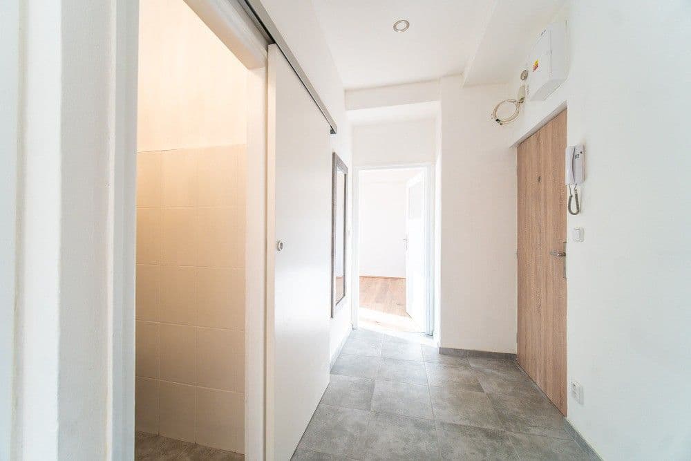 Pronájem bytu 2+kk 53 m², Vladivostocká, Praha, Praha Pronájem bytu 2+kk 53 m², Vladivostocká, Praha, Praha