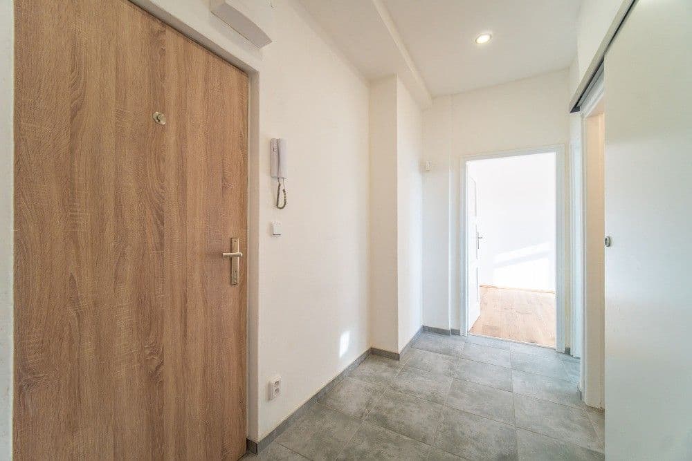 Pronájem bytu 2+kk 53 m², Vladivostocká, Praha, Praha Pronájem bytu 2+kk 53 m², Vladivostocká, Praha, Praha