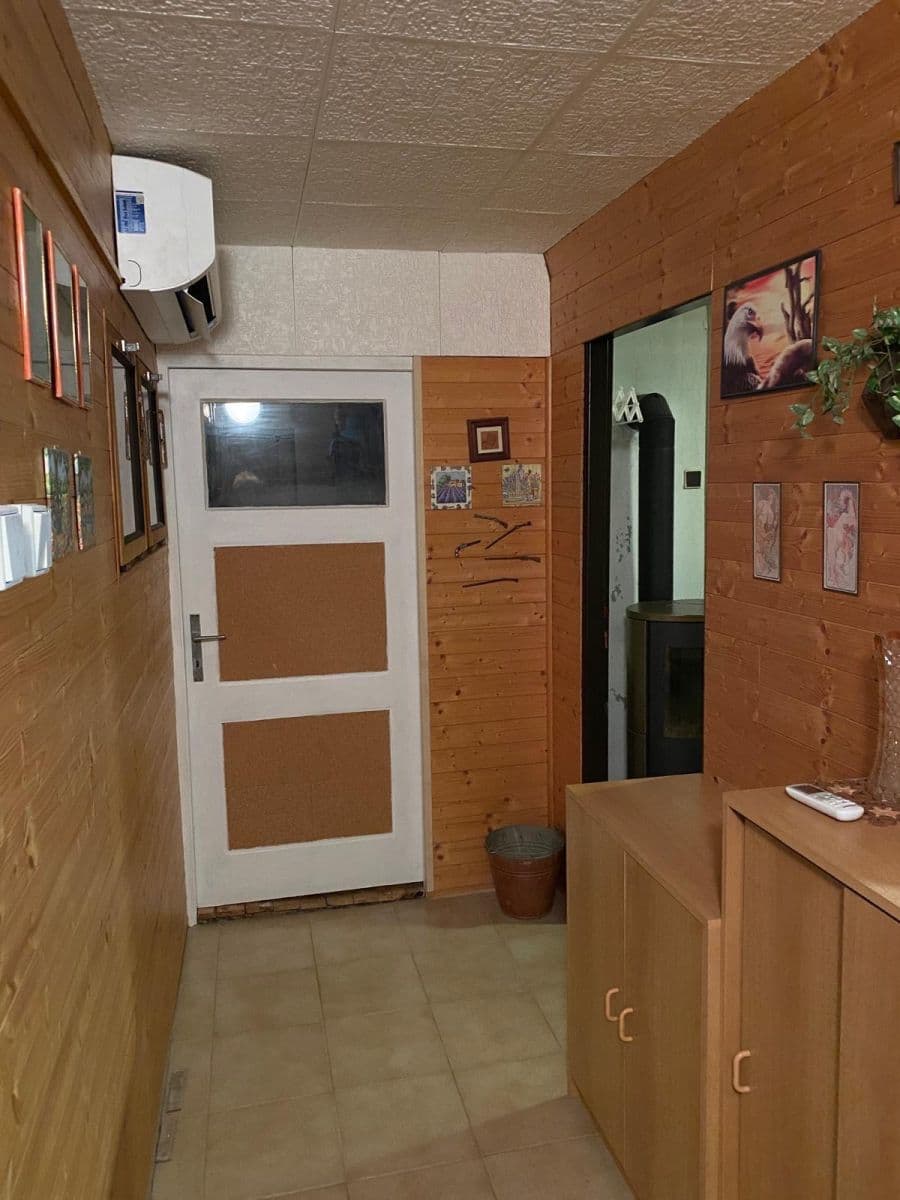 Prodej chaty, chalupy 48 m², pozemek 1.156 m², V Podskalí, Zadní Třebaň, Středočeský kraj Prodej chaty, chalupy 48 m², pozemek 1.156 m², V Podskalí, Zadní Třebaň, Středočeský kraj