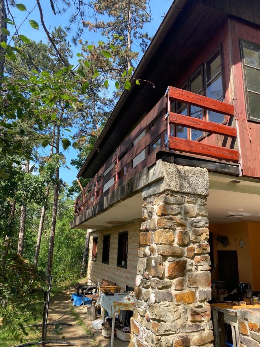 Prodej chaty, chalupy 48 m², pozemek 1.156 m², V Podskalí, Zadní Třebaň, Středočeský kraj Prodej chaty, chalupy 48 m², pozemek 1.156 m², V Podskalí, Zadní Třebaň, Středočeský kraj