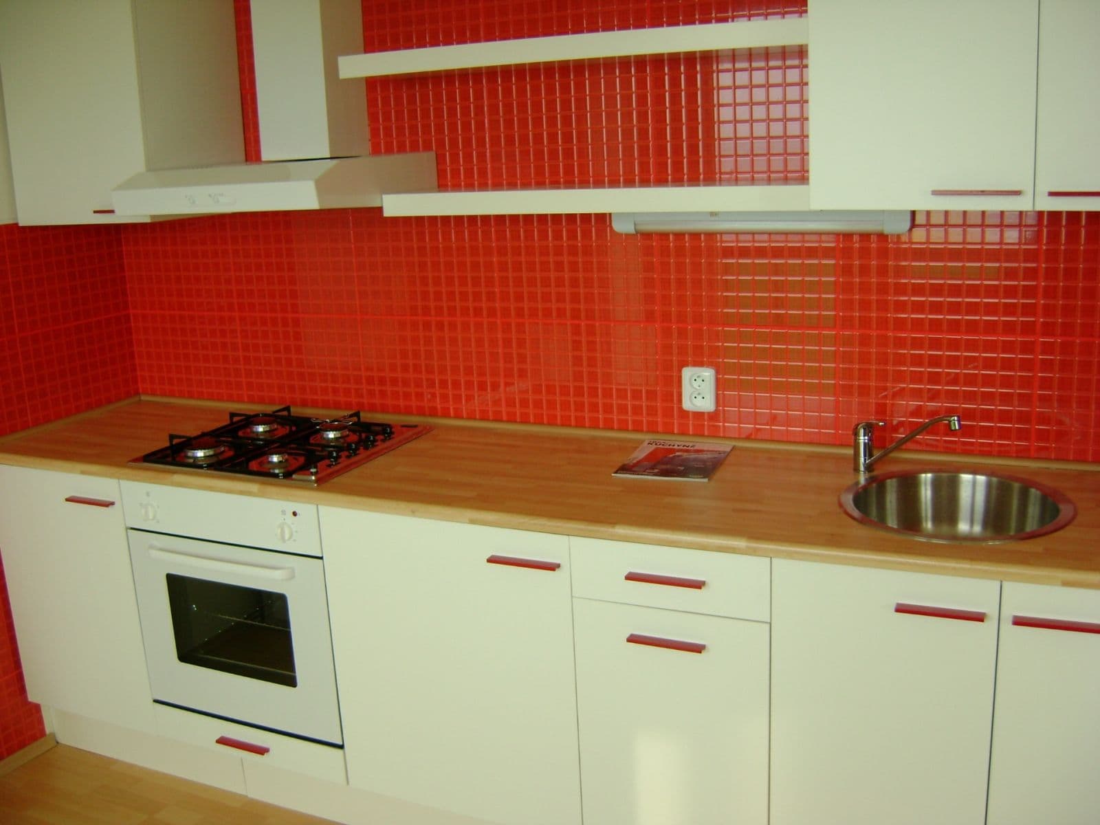 Prodej bytu 1+1 42 m², Gen. Hrušky, Ostrava, Moravskoslezský kraj Prodej bytu 1+1 42 m², Gen. Hrušky, Ostrava, Moravskoslezský kraj