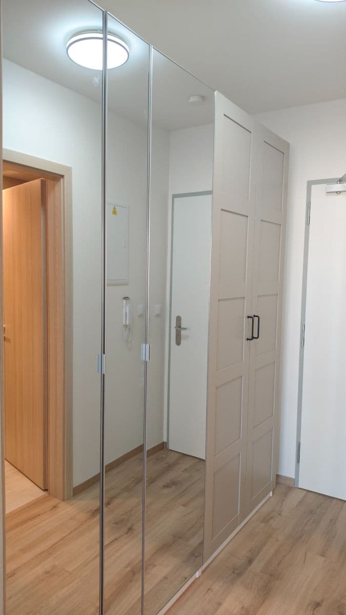 Pronájem bytu 1+kk 35 m², Bukačova, Praha, Praha Pronájem bytu 1+kk 35 m², Bukačova, Praha, Praha