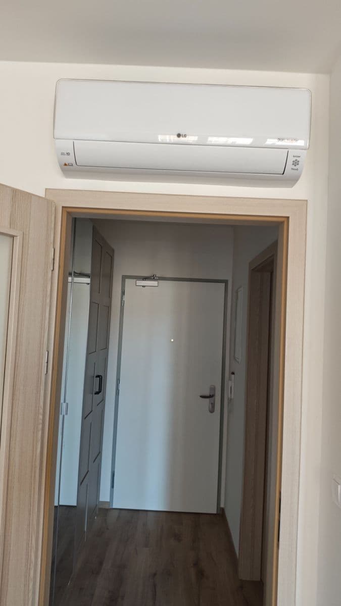 Pronájem bytu 1+kk 35 m², Bukačova, Praha, Praha Pronájem bytu 1+kk 35 m², Bukačova, Praha, Praha