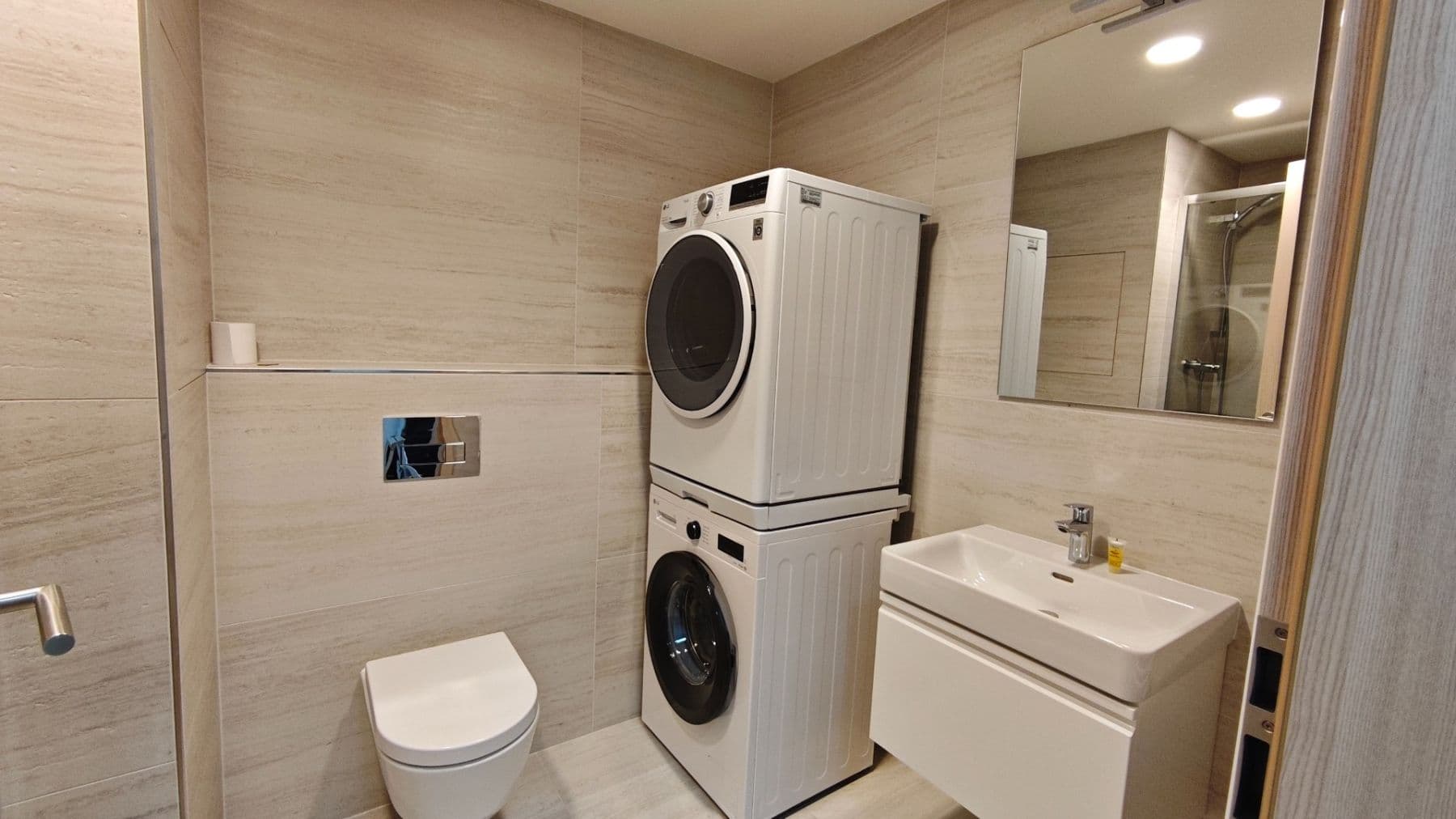 Pronájem bytu 1+kk 35 m², Poděbradská, Praha, Praha Pronájem bytu 1+kk 35 m², Poděbradská, Praha, Praha