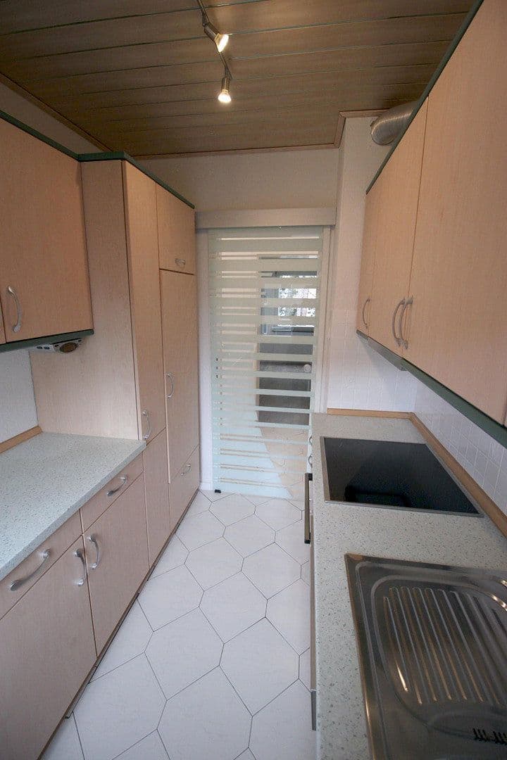 Pronájem bytu 3+1 65 m², Adolf-Friedrich-Straße 29, Troisdorf, Severní Porýní-Vestfálsko Pronájem bytu 3+1 65 m², Adolf-Friedrich-Straße 29, Troisdorf, Severní Porýní-Vestfálsko