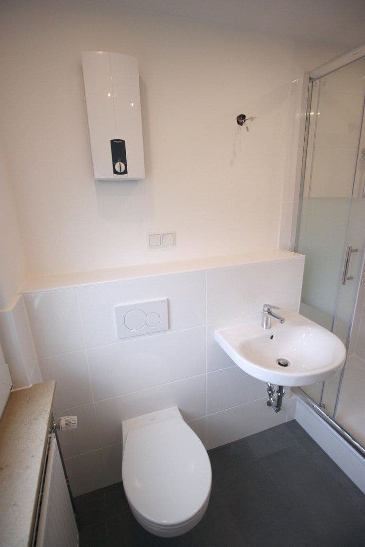 Pronájem bytu 3+1 65 m², Adolf-Friedrich-Straße 29, Troisdorf, Severní Porýní-Vestfálsko Pronájem bytu 3+1 65 m², Adolf-Friedrich-Straße 29, Troisdorf, Severní Porýní-Vestfálsko