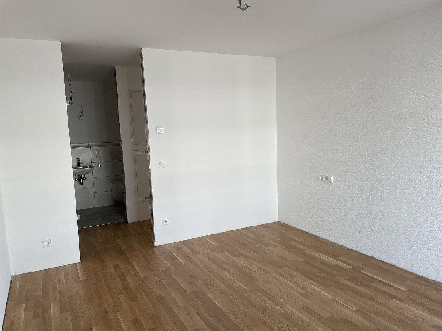 Pronájem bytu 4+1 102 m², Esslingen am Neckar, Bádensko-Württembersko Pronájem bytu 4+1 102 m², Esslingen am Neckar, Bádensko-Württembersko