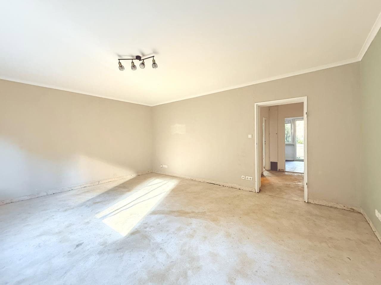 Prodej bytu 2+1 57 m², Beethovenstraße 64, Frankfurt am Main, Hessen Prodej bytu 2+1 57 m², Beethovenstraße 64, Frankfurt am Main, Hessen