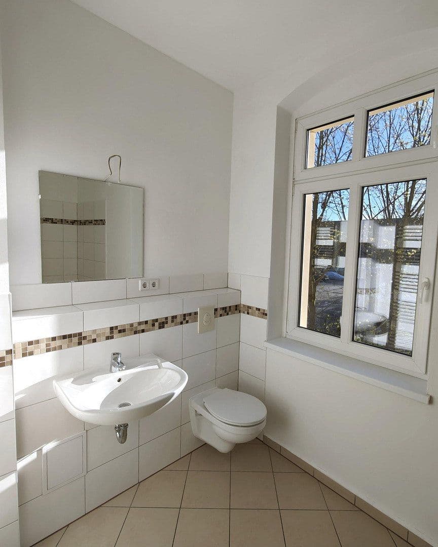 Pronájem bytu 1+1 40 m², Neuendorfstraße 14, Hennigsdorf, Braniborsko Pronájem bytu 1+1 40 m², Neuendorfstraße 14, Hennigsdorf, Braniborsko