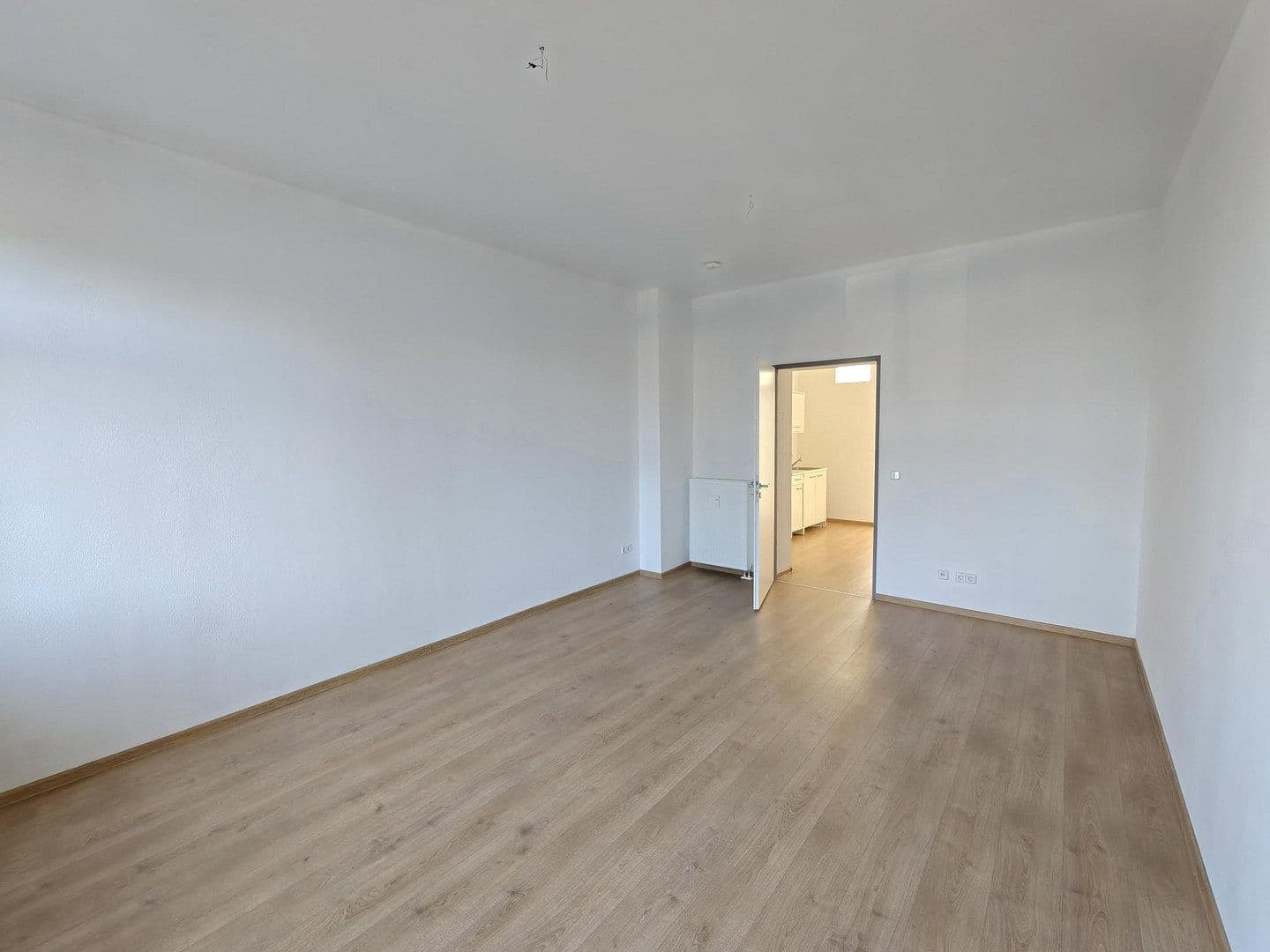 Pronájem bytu 1+1 40 m², Neuendorfstraße 14, Hennigsdorf, Braniborsko Pronájem bytu 1+1 40 m², Neuendorfstraße 14, Hennigsdorf, Braniborsko
