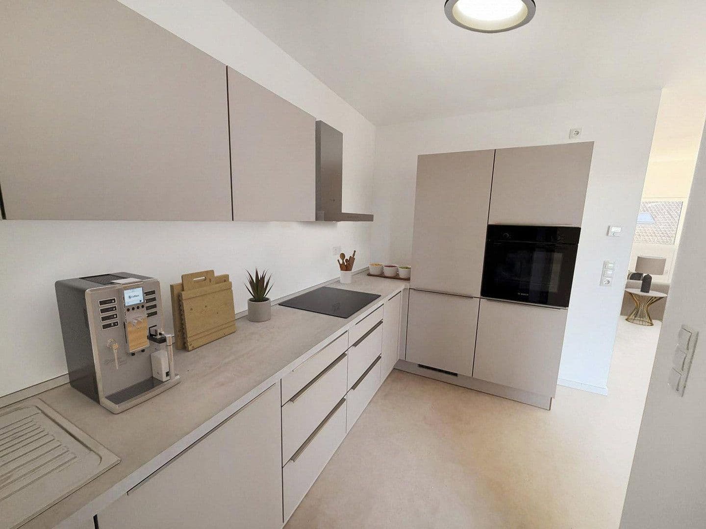 Pronájem bytu 4+1 144 m², Mannheim, Bádensko-Württembersko Pronájem bytu 4+1 144 m², Mannheim, Bádensko-Württembersko