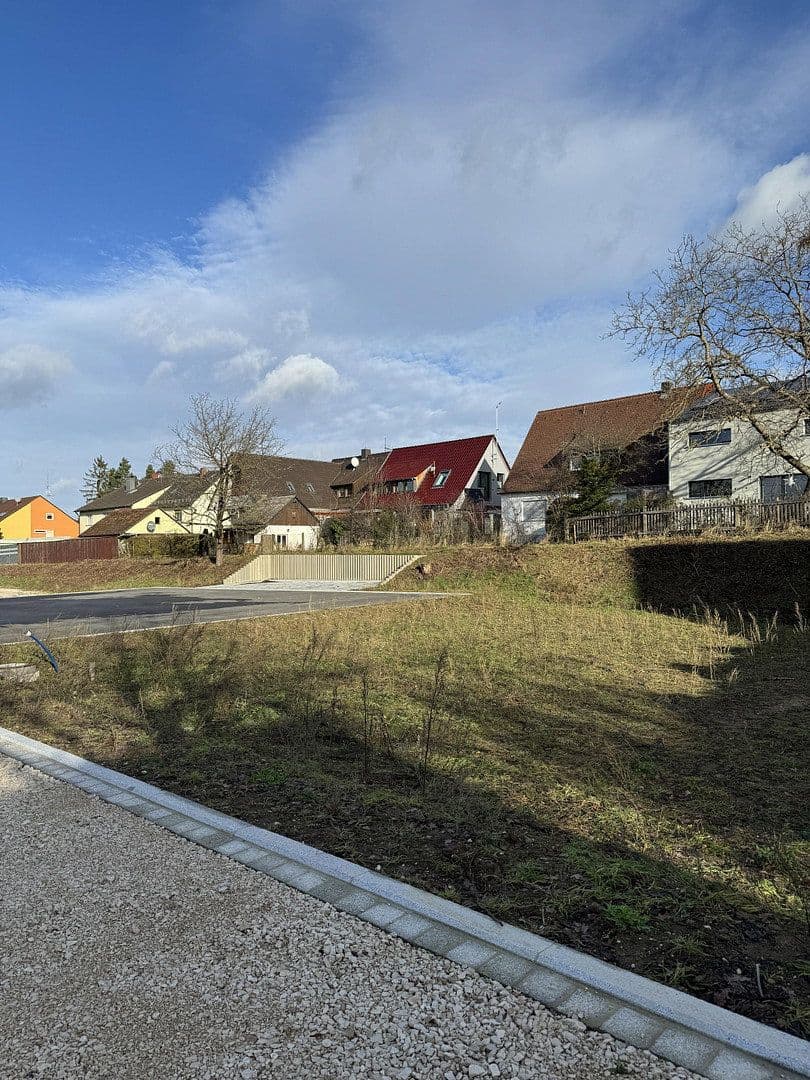 Prodej pozemku 542 m², Turnerweg 11, Roßtal, Bavorsko Prodej pozemku 542 m², Turnerweg 11, Roßtal, Bavorsko
