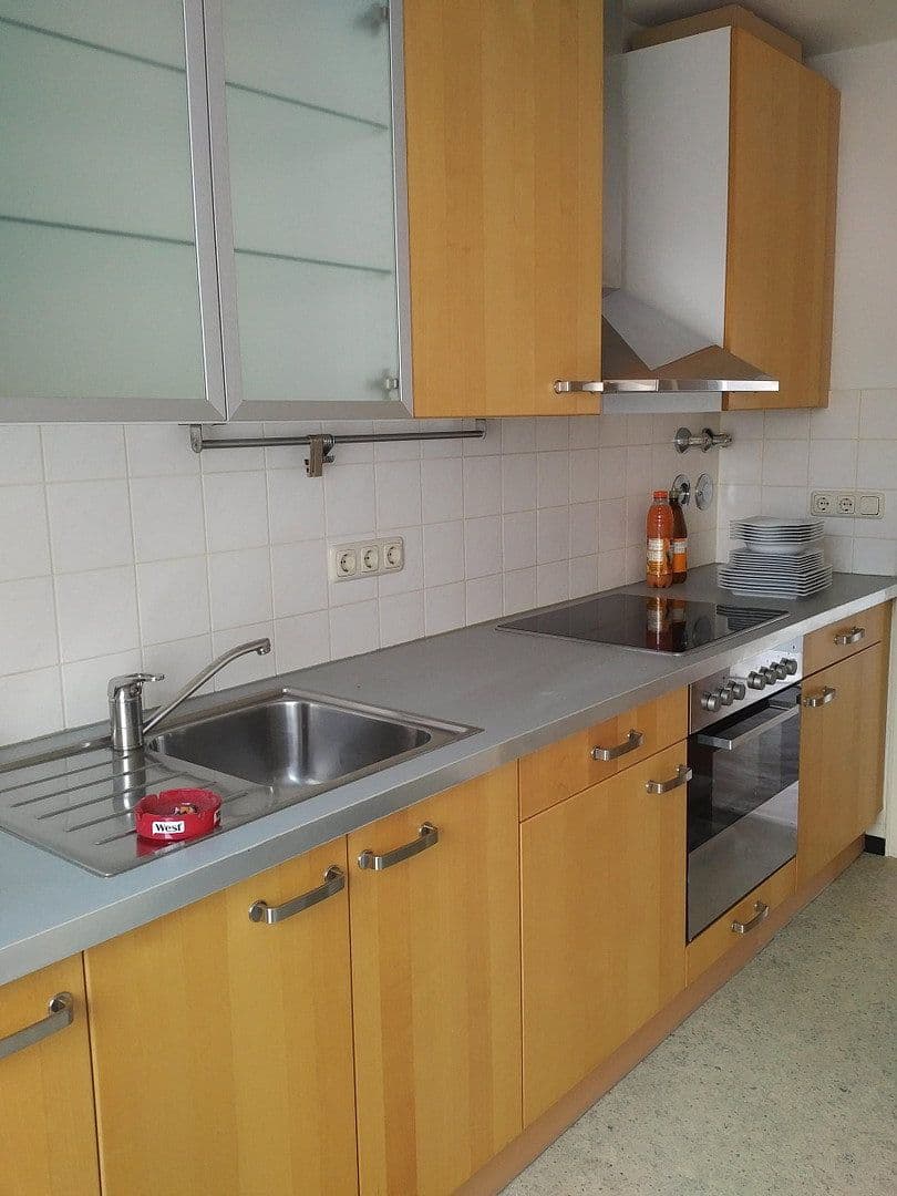 Pronájem bytu 2+1 60 m², Kargstr. 16, Augsburg, Bavorsko Pronájem bytu 2+1 60 m², Kargstr. 16, Augsburg, Bavorsko