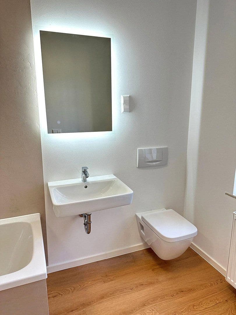 Pronájem bytu 3+kk 90 m², Fritz-Matschke-Str. 12, Chemnitz, Sasko Pronájem bytu 3+kk 90 m², Fritz-Matschke-Str. 12, Chemnitz, Sasko