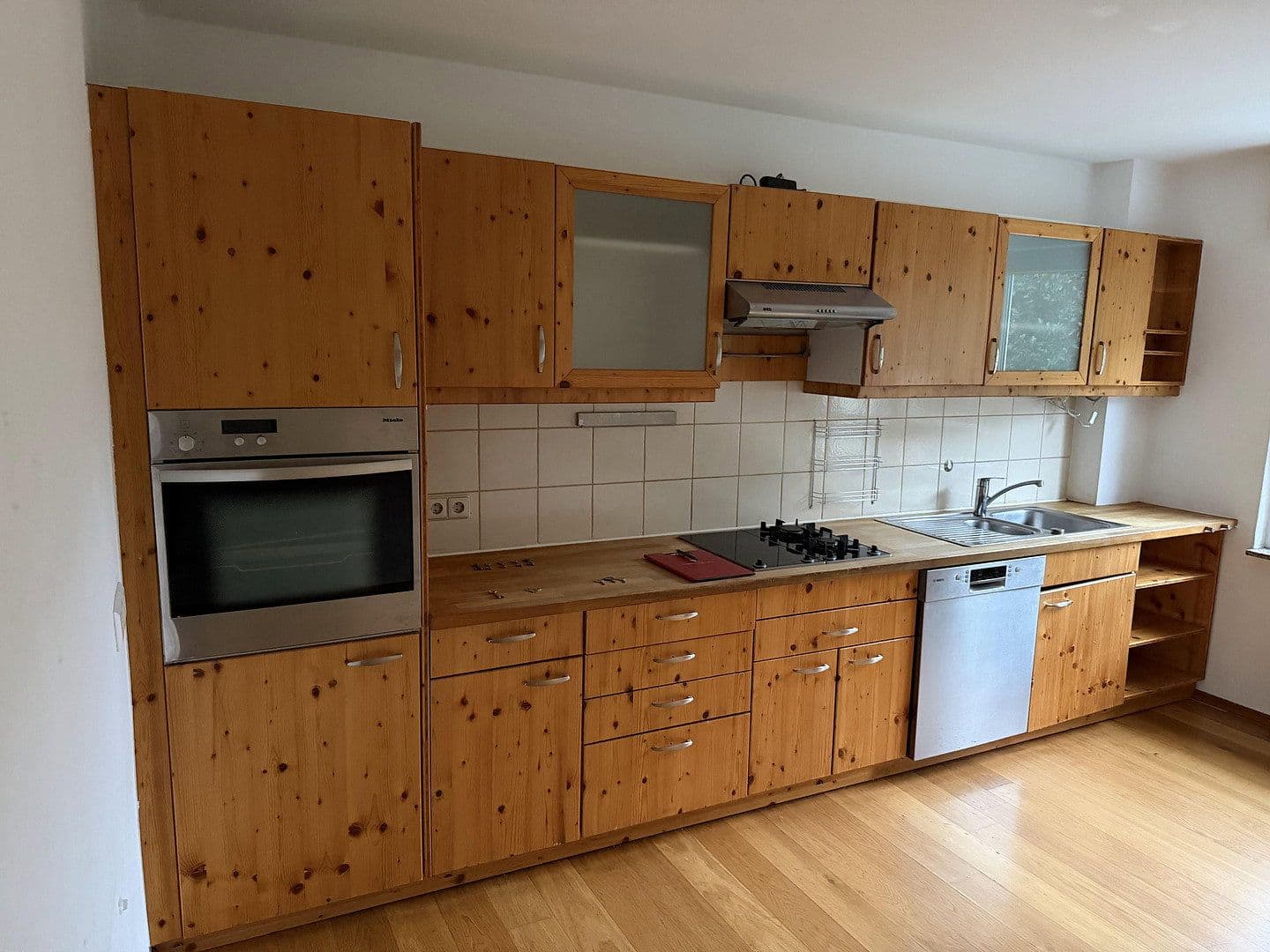 Pronájem bytu 3+1 80 m², Ettlingen, Bádensko-Württembersko Pronájem bytu 3+1 80 m², Ettlingen, Bádensko-Württembersko