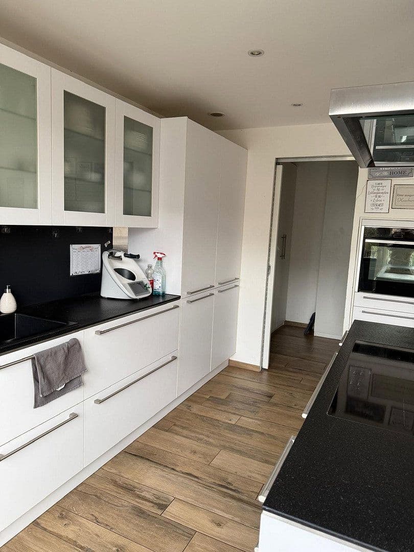 Prodej domu 176 m², pozemek 551 m², Neunkirchen am Brand, Bavorsko Prodej domu 176 m², pozemek 551 m², Neunkirchen am Brand, Bavorsko