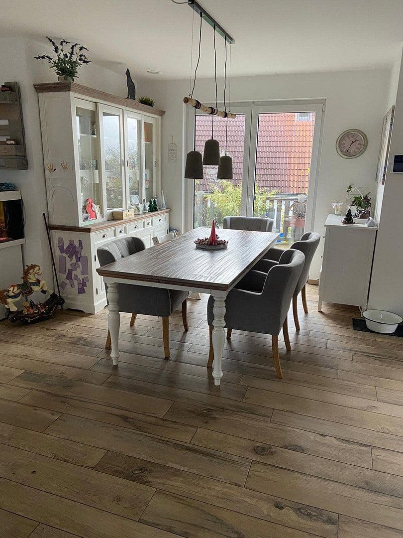 Prodej domu 176 m², pozemek 551 m², Neunkirchen am Brand, Bavorsko Prodej domu 176 m², pozemek 551 m², Neunkirchen am Brand, Bavorsko