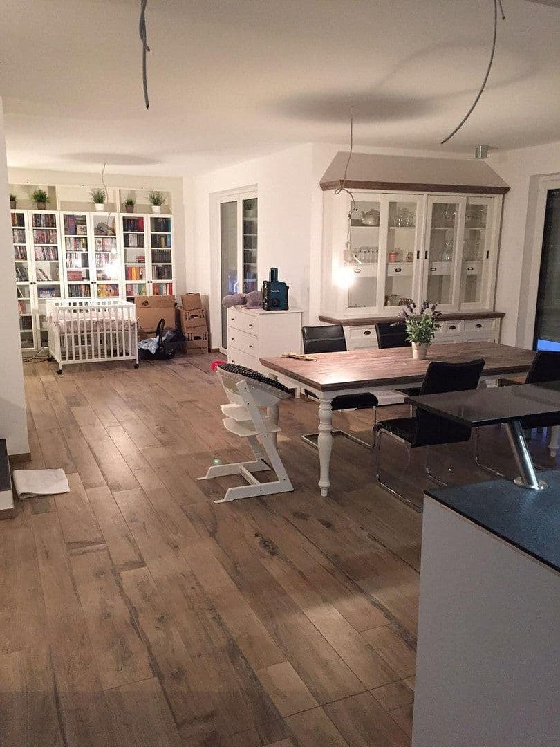 Prodej domu 176 m², pozemek 551 m², Neunkirchen am Brand, Bavorsko Prodej domu 176 m², pozemek 551 m², Neunkirchen am Brand, Bavorsko