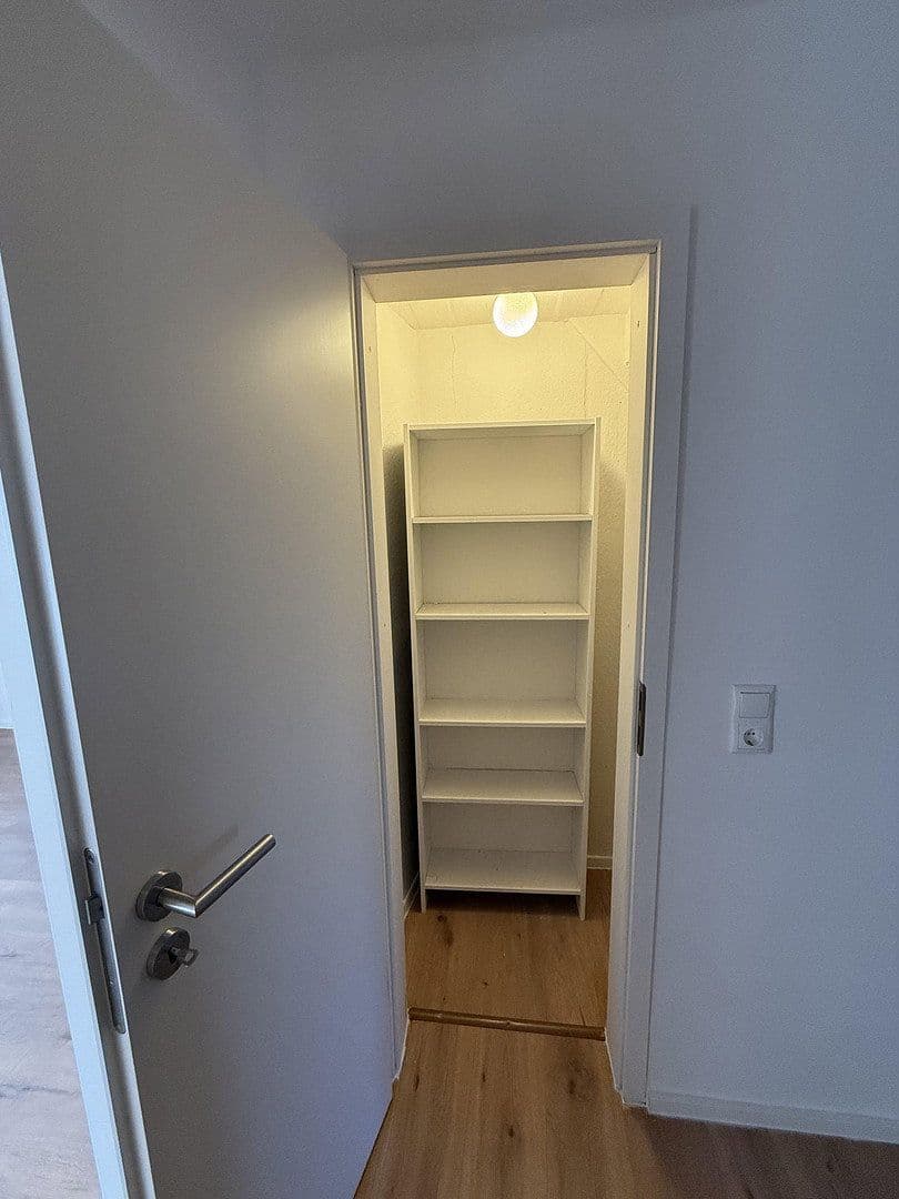 Pronájem bytu 2+kk 68 m², August-Bebel-Straße 13, Kahla, Durynsko Pronájem bytu 2+kk 68 m², August-Bebel-Straße 13, Kahla, Durynsko