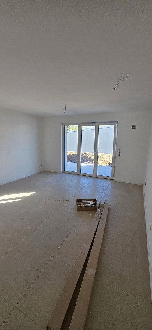 Pronájem bytu 3+1 79 m², Lotsenstr. 9, Solingen, Severní Porýní-Vestfálsko Pronájem bytu 3+1 79 m², Lotsenstr. 9, Solingen, Severní Porýní-Vestfálsko