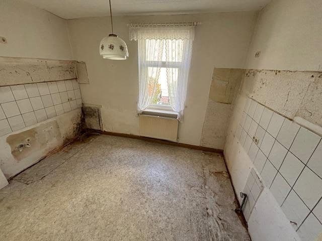 Prodej domu 189 m², pozemek 800 m², Karl-Bartelmann-Straße 14, Böhlen, Sasko Prodej domu 189 m², pozemek 800 m², Karl-Bartelmann-Straße 14, Böhlen, Sasko