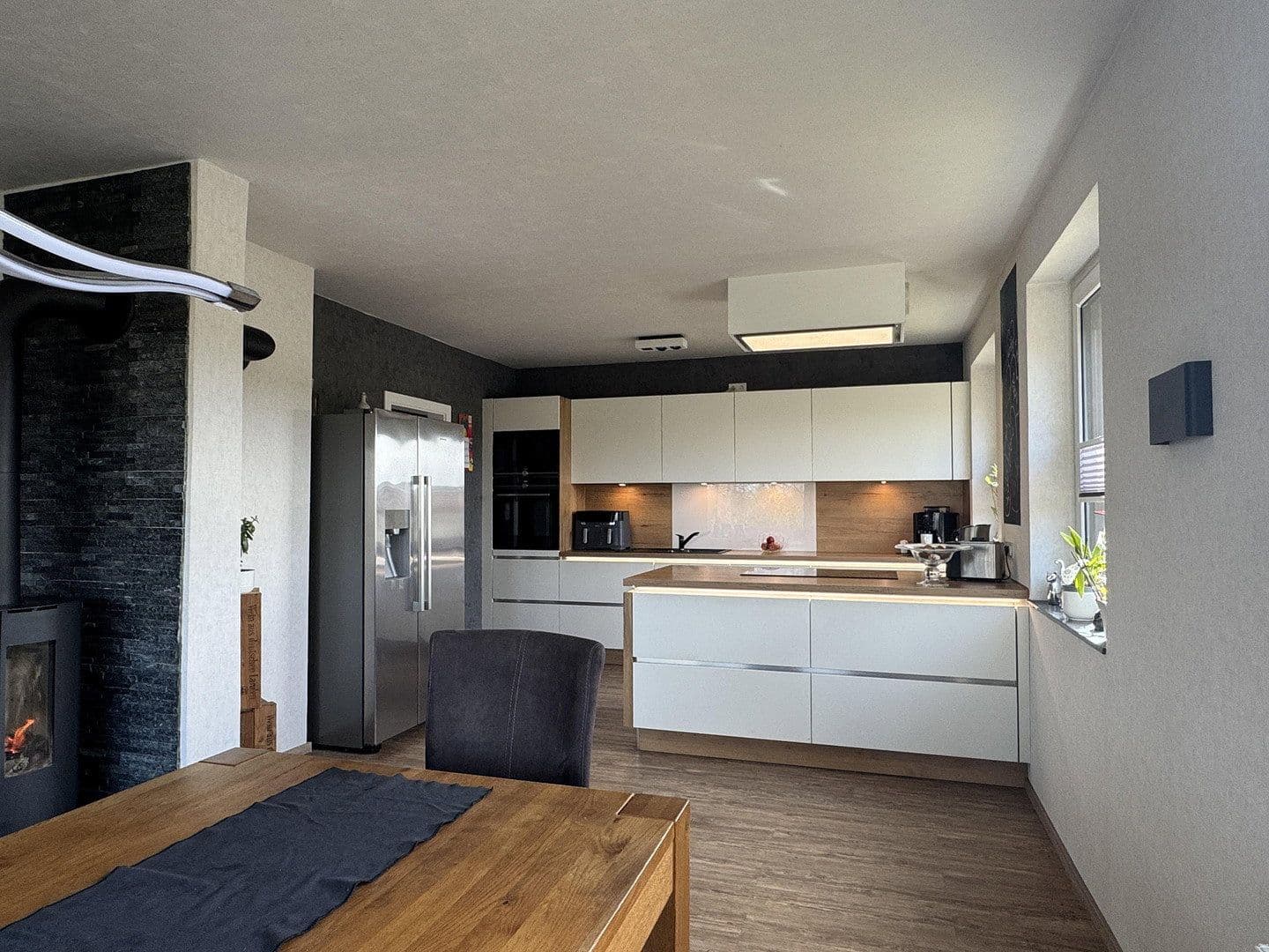 Prodej domu 198 m², pozemek 1.000 m², Hamburg, Hamburg Prodej domu 198 m², pozemek 1.000 m², Hamburg, Hamburg