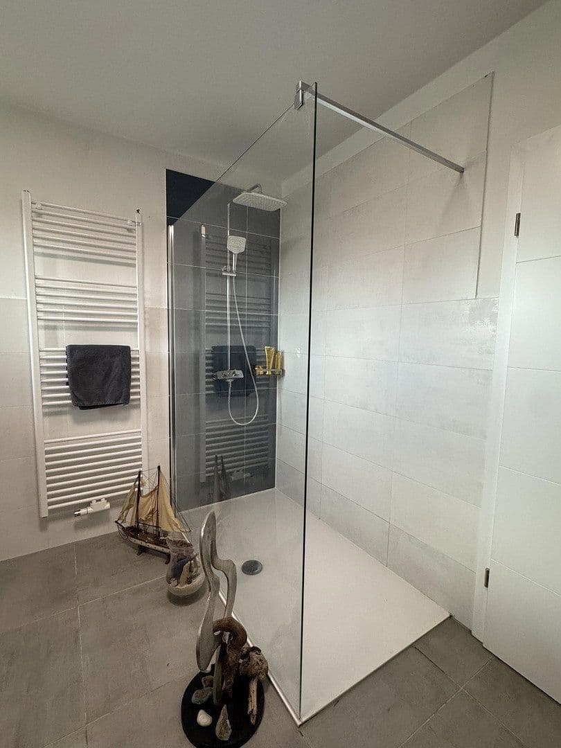 Prodej domu 198 m², pozemek 1.000 m², Hamburg, Hamburg Prodej domu 198 m², pozemek 1.000 m², Hamburg, Hamburg