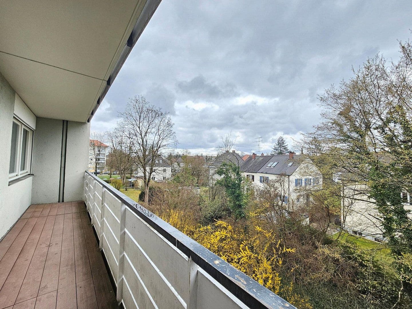 Pronájem bytu 4+1 109 m², Agnes-Bernauer-Str. 65, München, Bavorsko Pronájem bytu 4+1 109 m², Agnes-Bernauer-Str. 65, München, Bavorsko