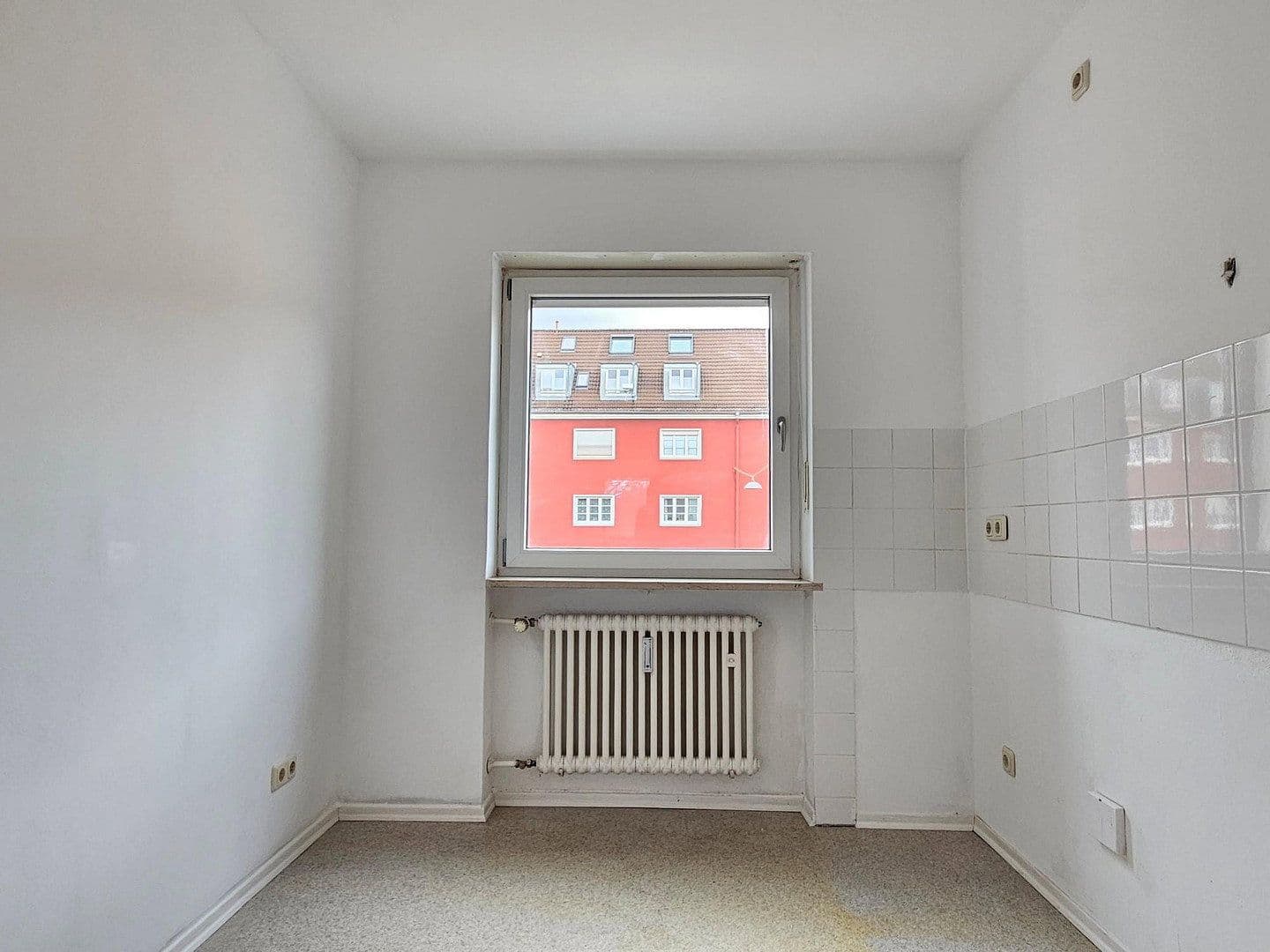 Pronájem bytu 4+1 109 m², Agnes-Bernauer-Str. 65, München, Bavorsko Pronájem bytu 4+1 109 m², Agnes-Bernauer-Str. 65, München, Bavorsko