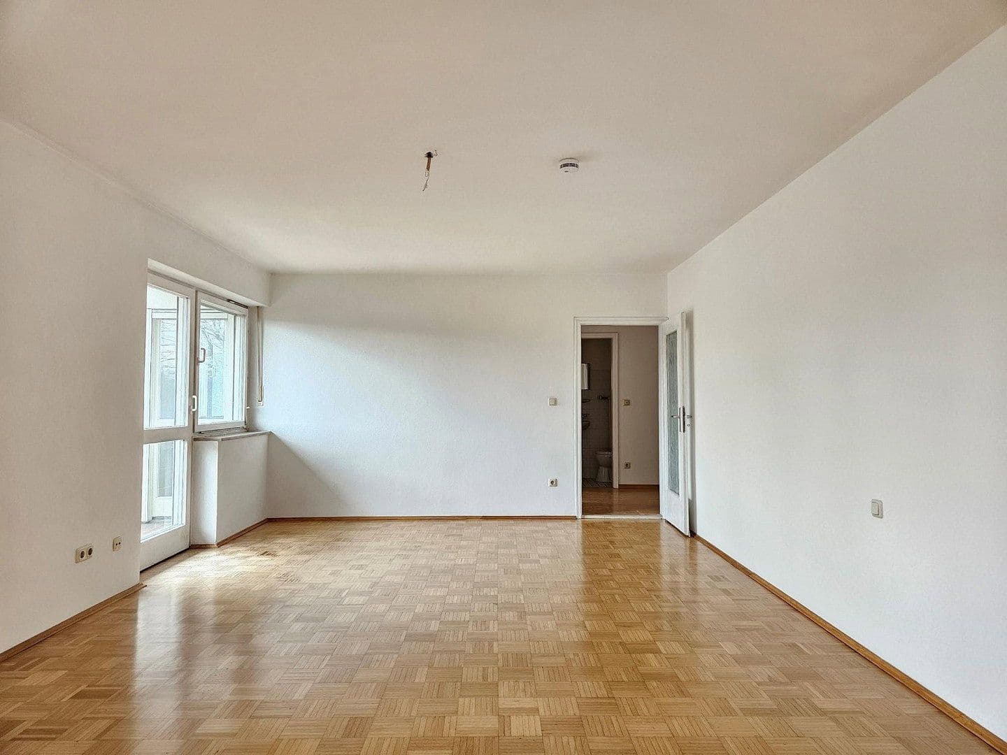 Pronájem bytu 4+1 109 m², Agnes-Bernauer-Str. 65, München, Bavorsko Pronájem bytu 4+1 109 m², Agnes-Bernauer-Str. 65, München, Bavorsko