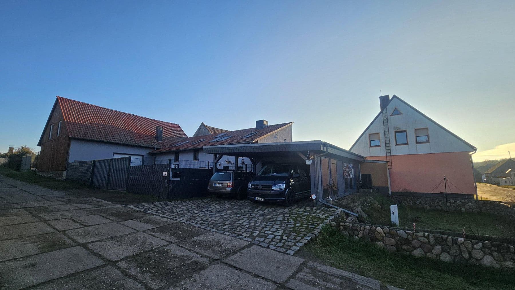 Prodej domu 160 m², pozemek 1.343 m², Brück, Braniborsko Prodej domu 160 m², pozemek 1.343 m², Brück, Braniborsko