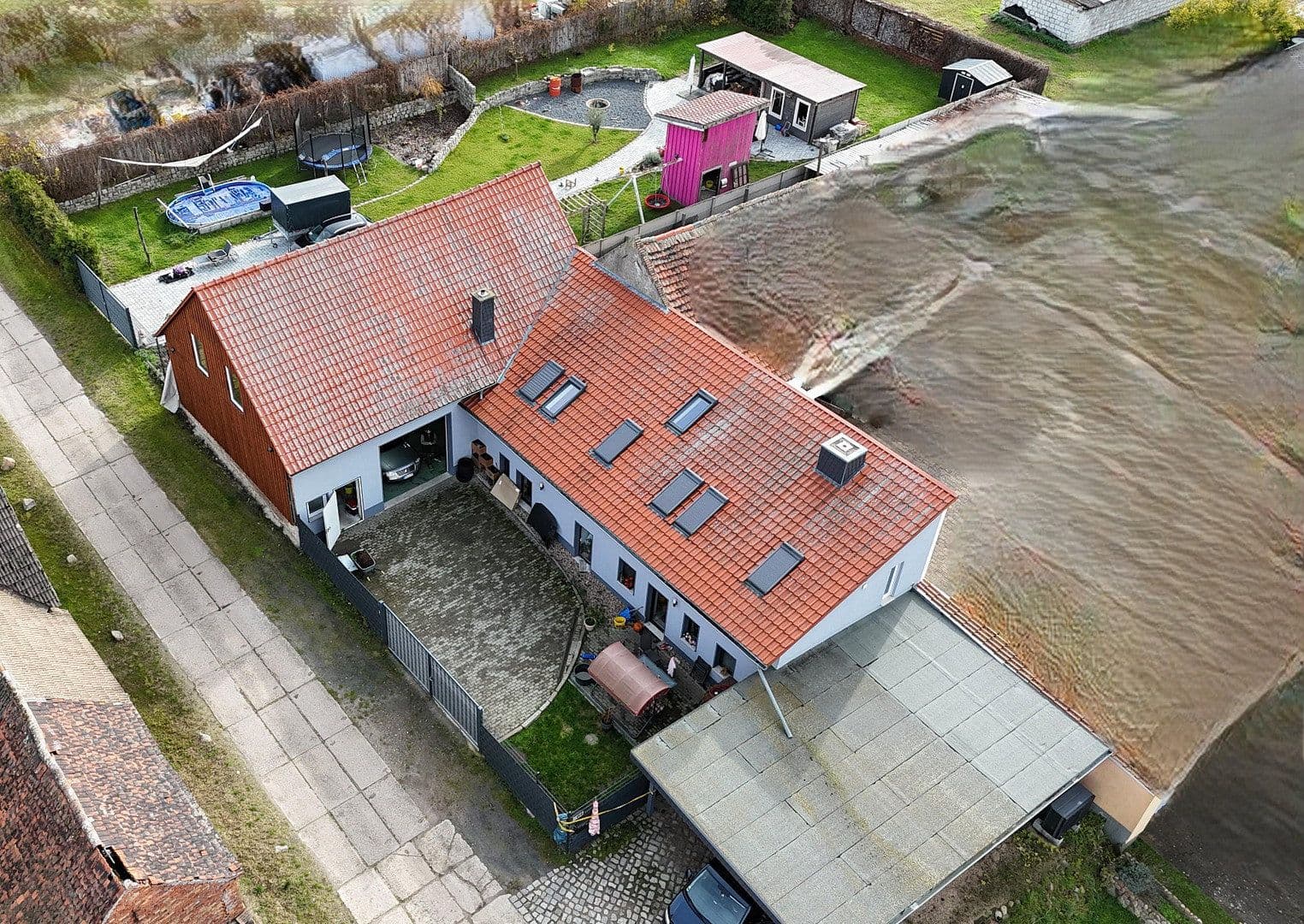 Prodej domu 160 m², pozemek 1.343 m², Brück, Braniborsko Prodej domu 160 m², pozemek 1.343 m², Brück, Braniborsko