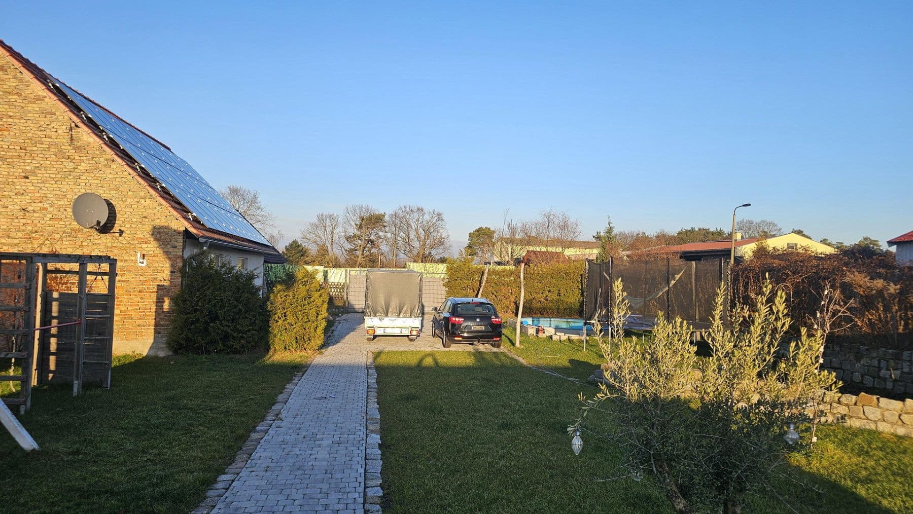 Prodej domu 160 m², pozemek 1.343 m², Brück, Braniborsko Prodej domu 160 m², pozemek 1.343 m², Brück, Braniborsko