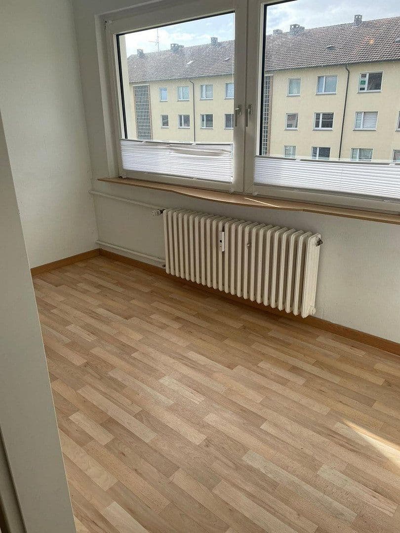 Pronájem bytu 3+kk 78 m², Rauendahlstraße 27, Hattingen, Severní Porýní-Vestfálsko Pronájem bytu 3+kk 78 m², Rauendahlstraße 27, Hattingen, Severní Porýní-Vestfálsko