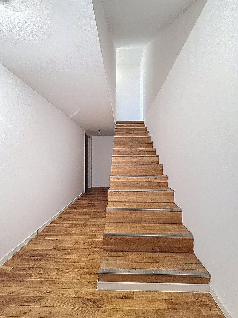 Prodej domu 172 m², pozemek 192 m², Victoriastraße 26, Berlin - Lichterfelde, Berlín Prodej domu 172 m², pozemek 192 m², Victoriastraße 26, Berlin - Lichterfelde, Berlín