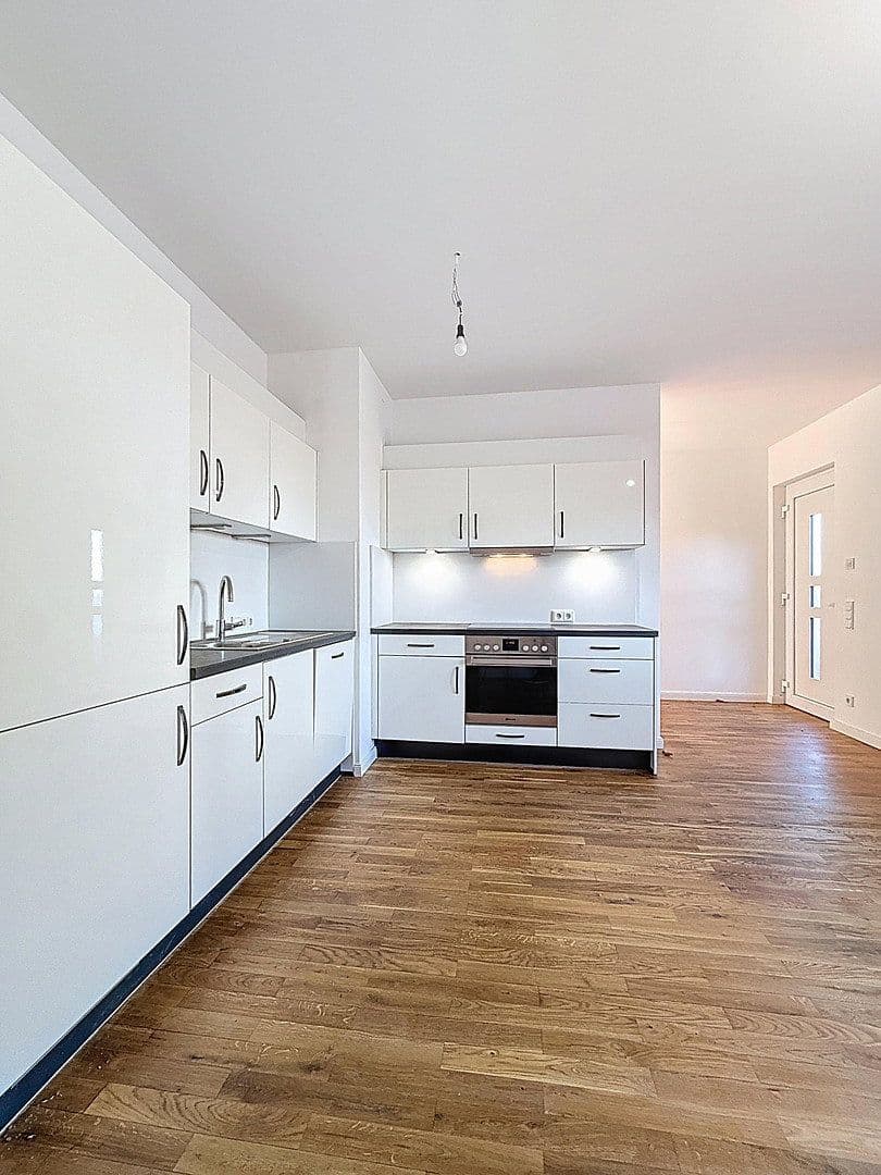 Prodej domu 172 m², pozemek 192 m², Victoriastraße 26, Berlin - Lichterfelde, Berlín Prodej domu 172 m², pozemek 192 m², Victoriastraße 26, Berlin - Lichterfelde, Berlín
