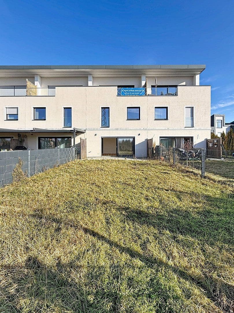 Prodej domu 172 m², pozemek 192 m², Victoriastraße 26, Berlin - Lichterfelde, Berlín Prodej domu 172 m², pozemek 192 m², Victoriastraße 26, Berlin - Lichterfelde, Berlín